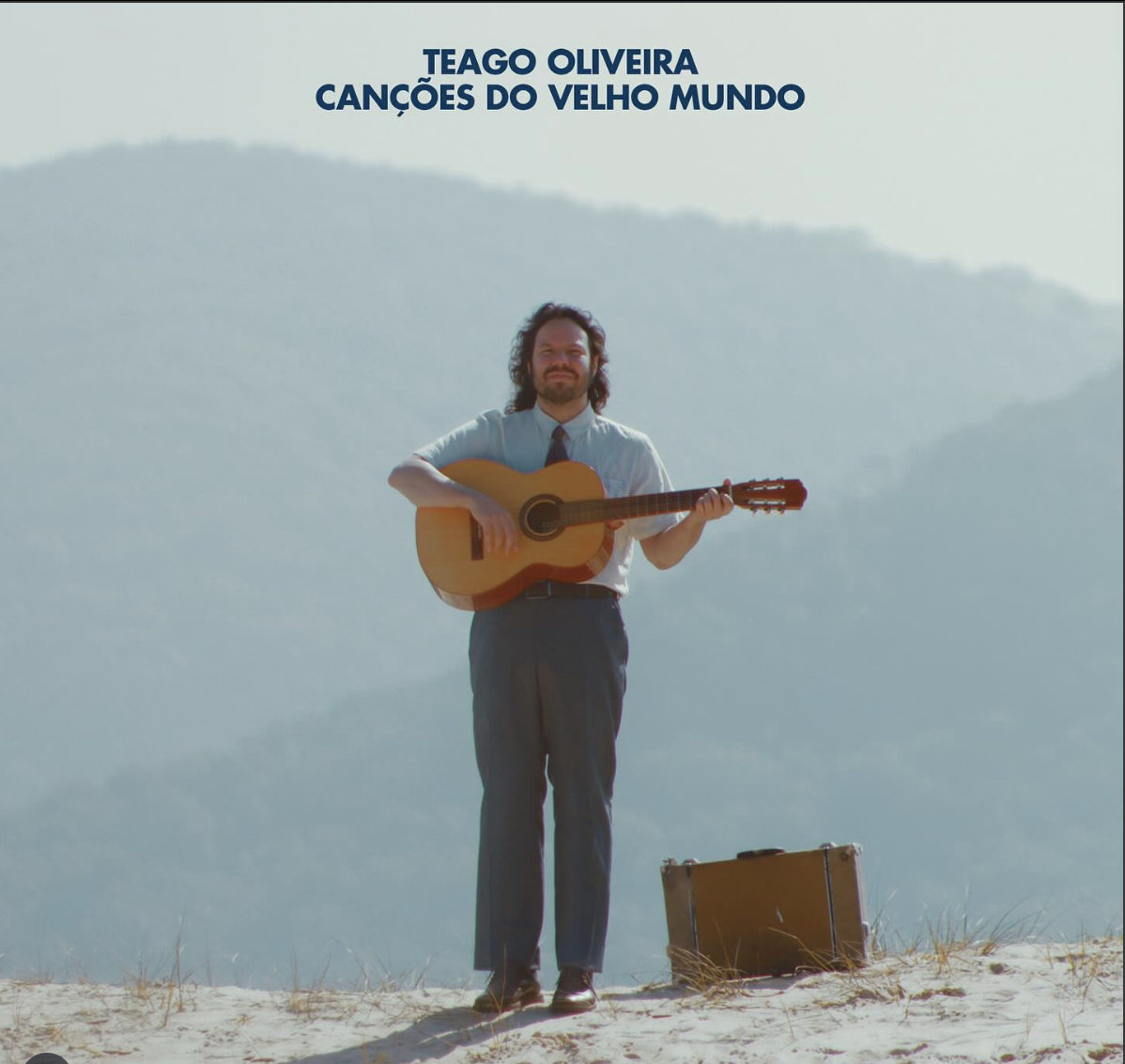 Teago Oliveira e o renascimento sonoro de uma geração: “Canções do Velho Mundo