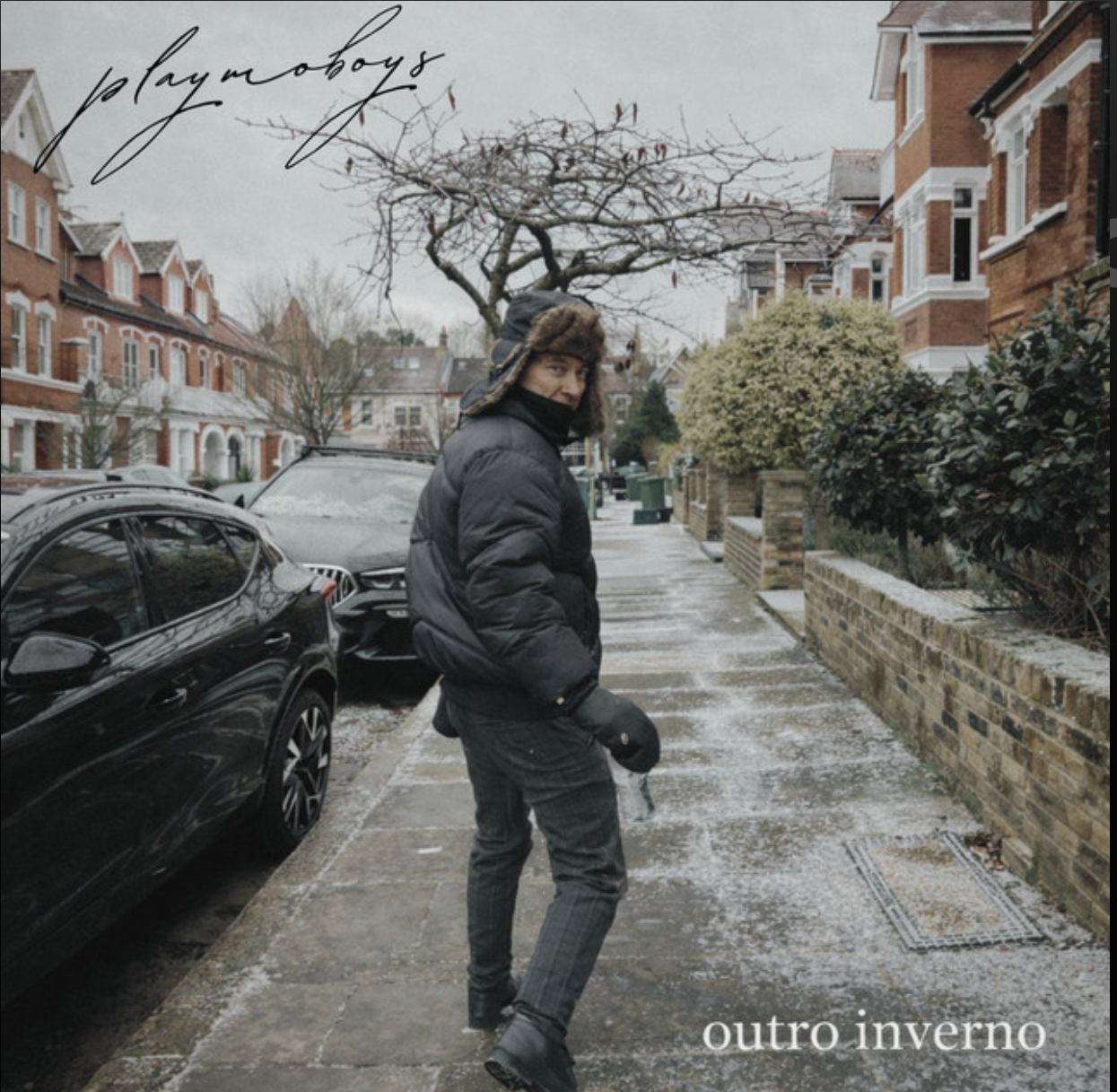 Playmoboys transformam melancolia em indie rock brilhante em “Outro Inverno”