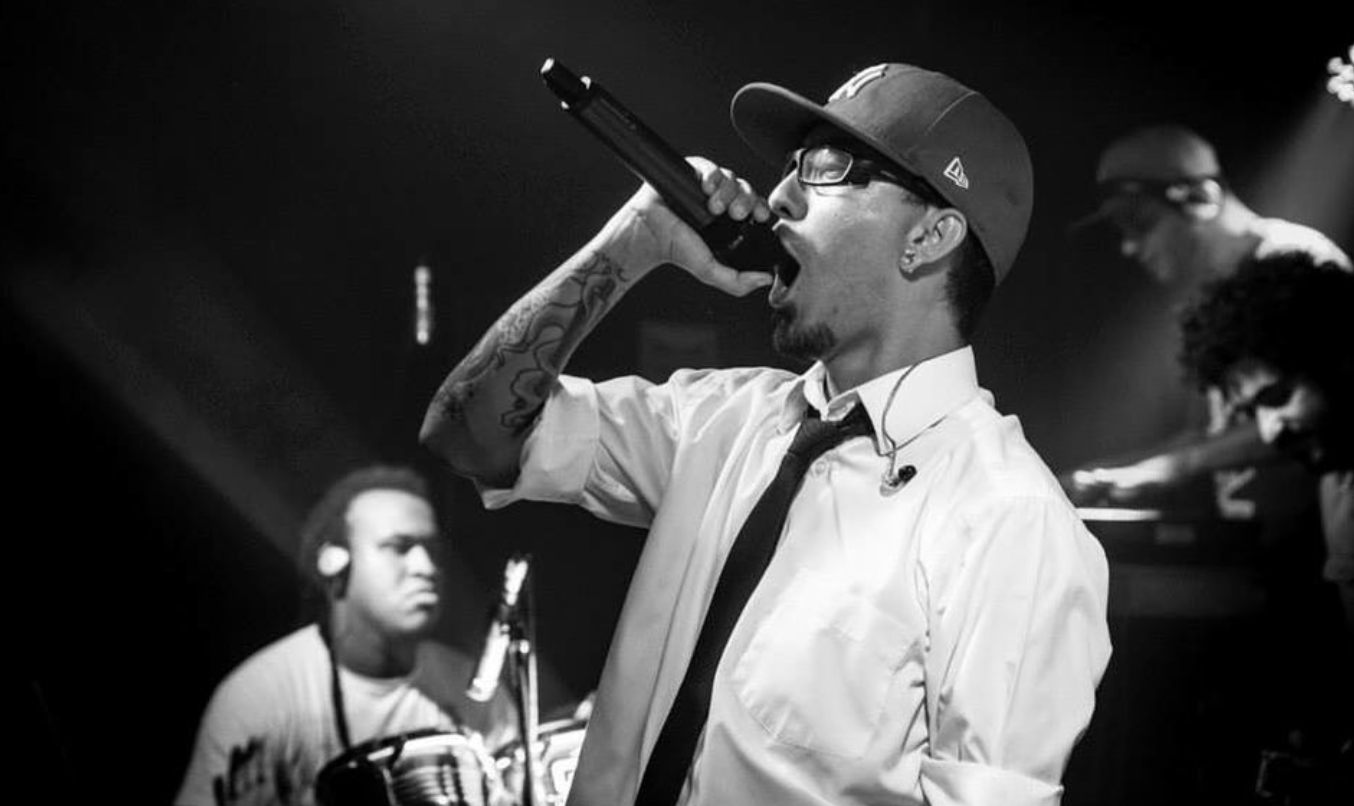 Entre rock e rap, Nicolucci entrega uma reflexão crua e necessária