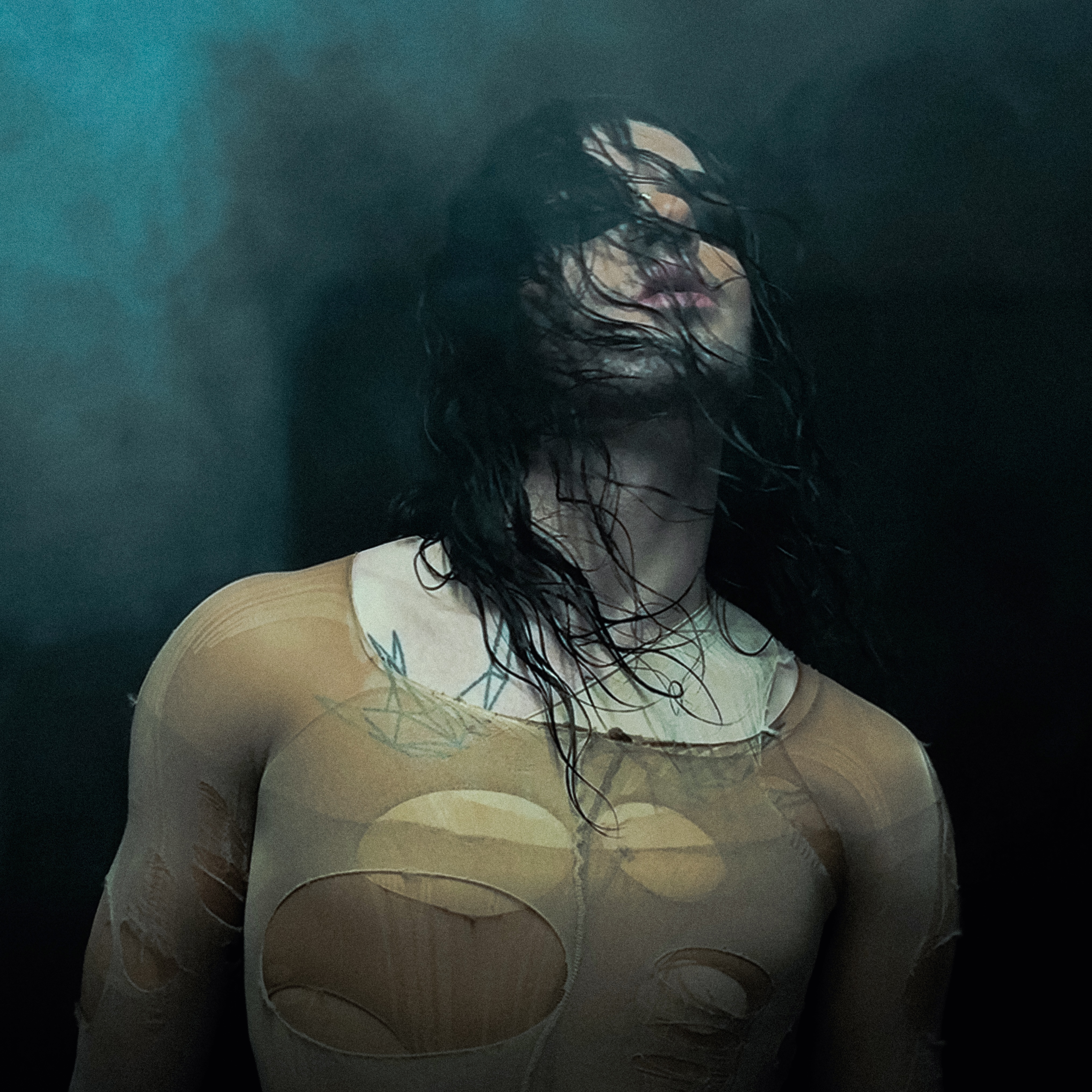 MESSEFFECT transforma horror, techno e liberdade em uma experiência única com “CRYPT”